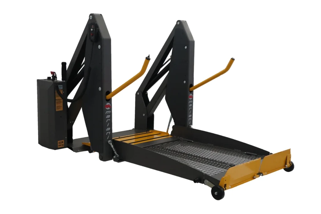 Twin arm wheelchair lift BBV